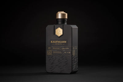 Mountain Gin aus Tirol als hochwertige Geschenkflasche